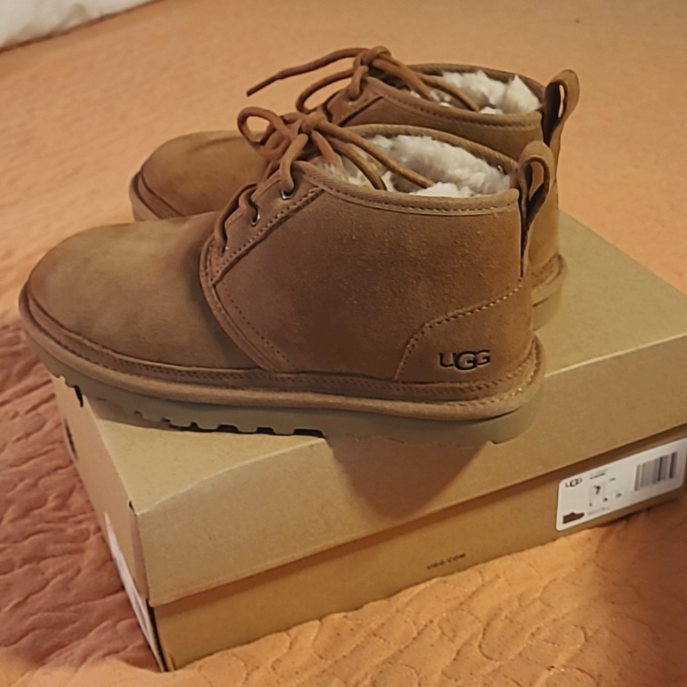UGG chukka booties, Size 7